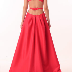 Long dress with bows on the back